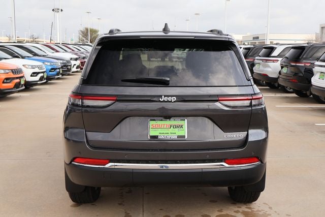 2026 Jeep Grand Cherokee Laredo