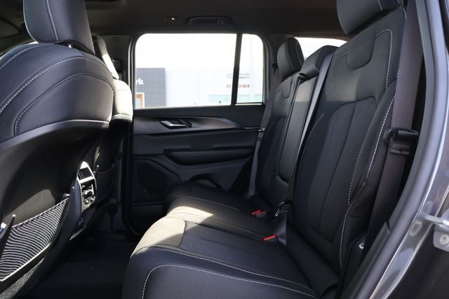 2026 Jeep Grand Cherokee Laredo X
