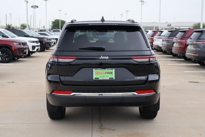 2026 Jeep Grand Cherokee Laredo