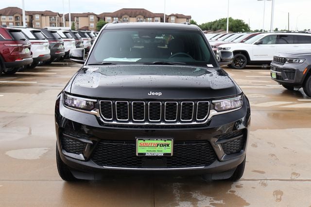 2026 Jeep Grand Cherokee Laredo