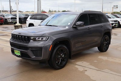 2026 Jeep Grand Cherokee Laredo