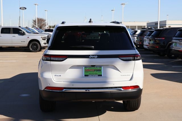 2026 Jeep Grand Cherokee Laredo