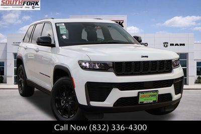 2026 Jeep Grand Cherokee Laredo