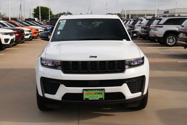 2026 Jeep Grand Cherokee Laredo