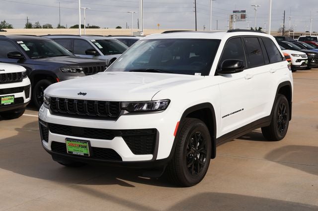 2026 Jeep Grand Cherokee Laredo