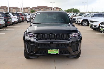 2026 Jeep Grand Cherokee Laredo