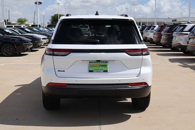 2026 Jeep Grand Cherokee Altitude