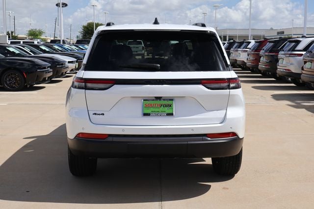 2026 Jeep Grand Cherokee Altitude