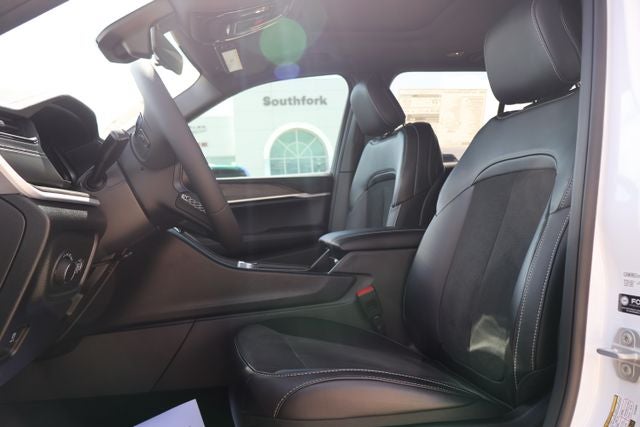 2026 Jeep Grand Cherokee Altitude
