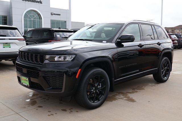 2026 Jeep Grand Cherokee Laredo