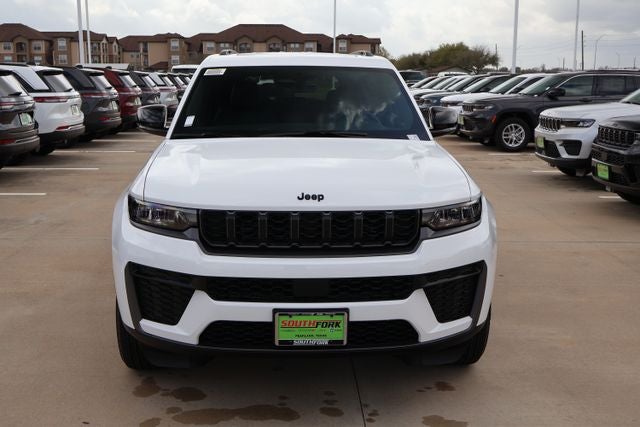 2026 Jeep Grand Cherokee Laredo
