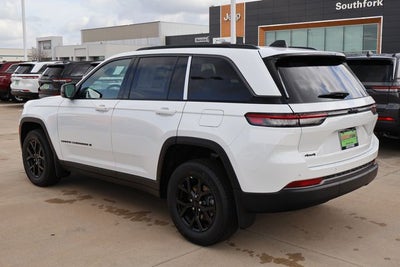 2026 Jeep Grand Cherokee Laredo