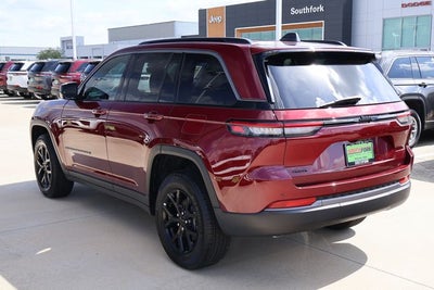 2026 Jeep Grand Cherokee Laredo