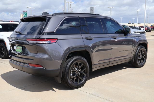 2026 Jeep Grand Cherokee Altitude