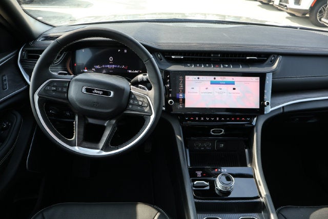2027 Jeep Grand Cherokee Limited Reserve