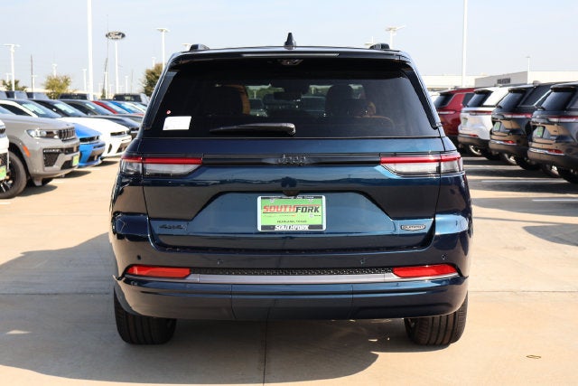 2027 Jeep Grand Cherokee Summit