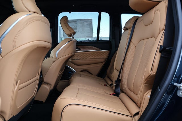 2027 Jeep Grand Cherokee Summit