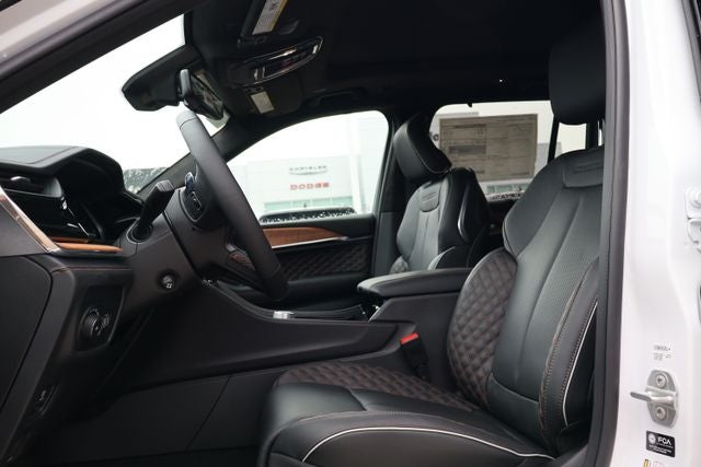 2026 Jeep Grand Cherokee Summit