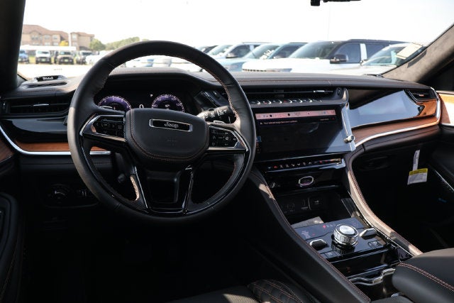 2027 Jeep Grand Cherokee Summit