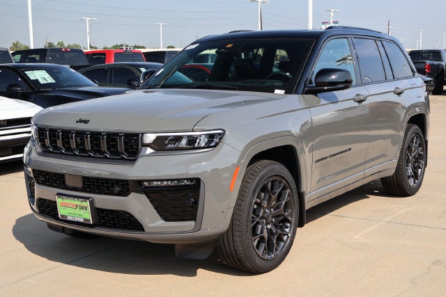 2027 Jeep Grand Cherokee Summit