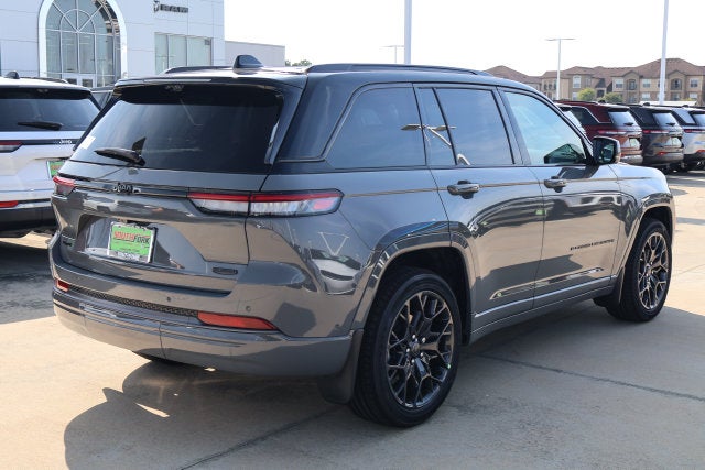 2027 Jeep Grand Cherokee Summit