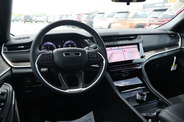 2026 Jeep Grand Cherokee Altitude