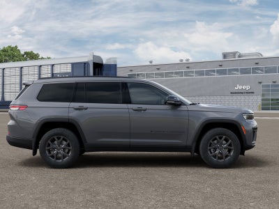 2027 Jeep Grand Cherokee Laredo Altitude