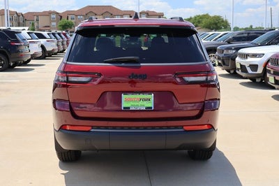 2026 Jeep Grand Cherokee Laredo