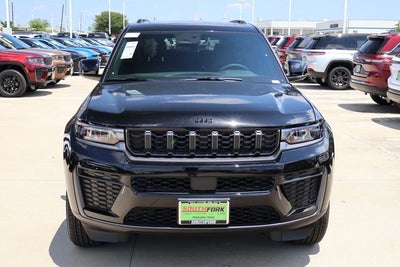 2026 Jeep Grand Cherokee Laredo