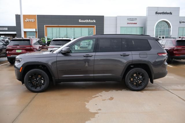 2026 Jeep Grand Cherokee Laredo