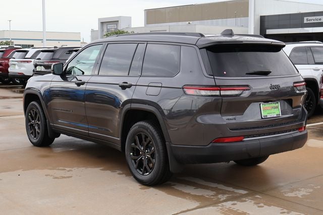 2026 Jeep Grand Cherokee Laredo