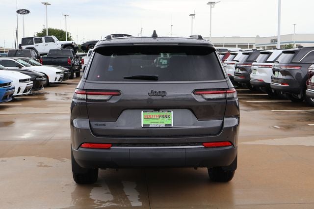 2026 Jeep Grand Cherokee Laredo