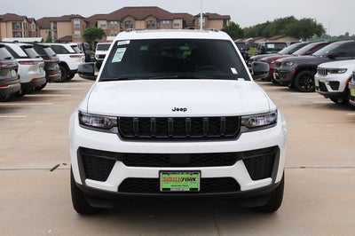 2026 Jeep Grand Cherokee Laredo
