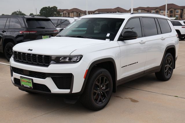 2026 Jeep Grand Cherokee Laredo