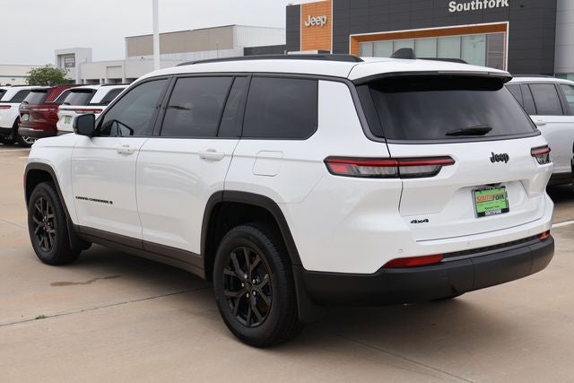2026 Jeep Grand Cherokee Laredo