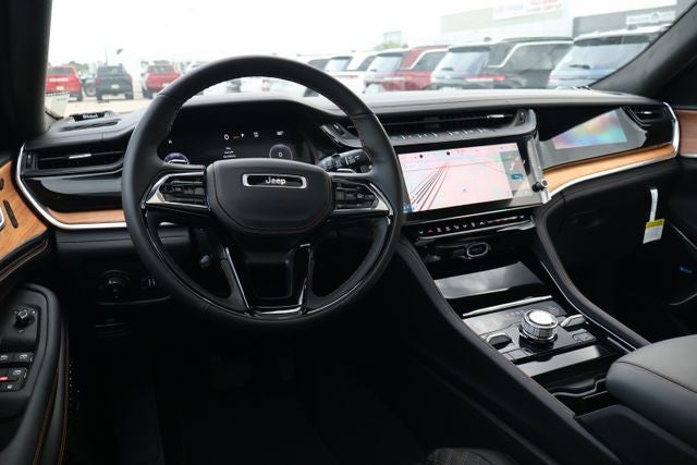 2026 Jeep Grand Cherokee Summit