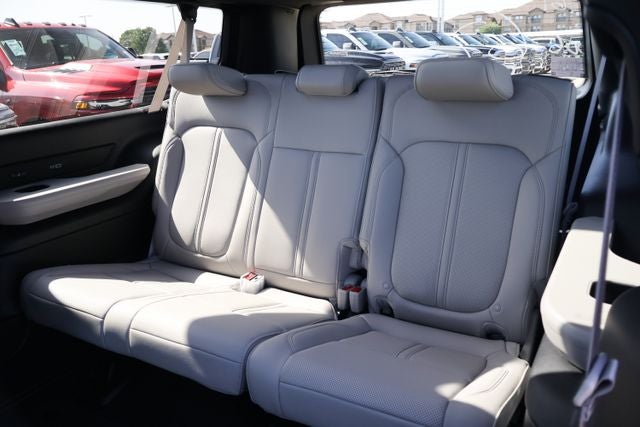 2026 Jeep Grand Wagoneer 4x2