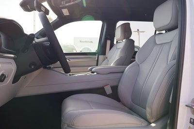 2026 Jeep Grand Wagoneer 4x2
