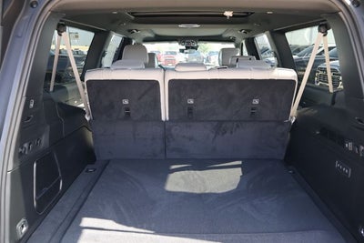 2026 Jeep Grand Wagoneer 4x2