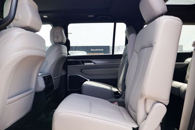 2026 Jeep Grand Wagoneer 4x2