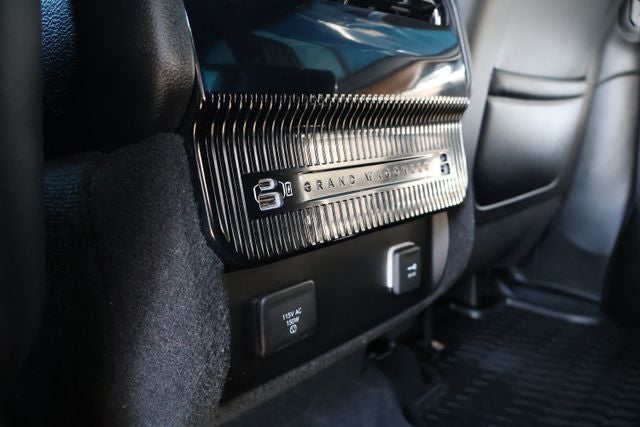 2023 Jeep Grand Wagoneer Base
