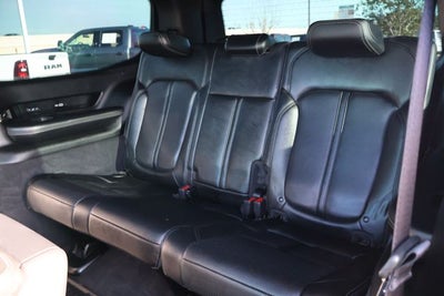 2023 Jeep Grand Wagoneer Base