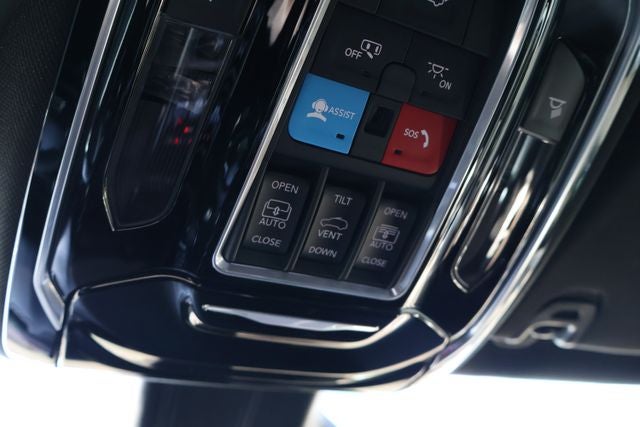 2023 Jeep Grand Wagoneer Base