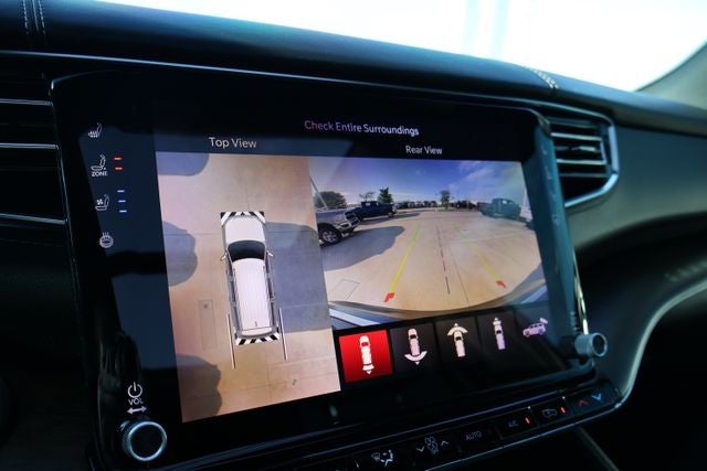 2023 Jeep Grand Wagoneer Base