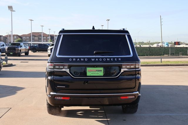 2023 Jeep Grand Wagoneer Base