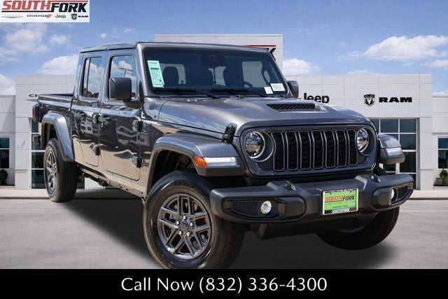 2026 Jeep Gladiator Sport S Auto's photo
