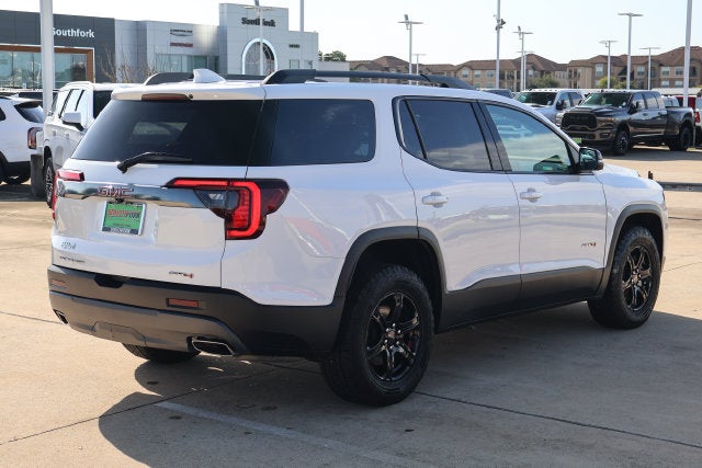 2023 GMC Acadia AT4