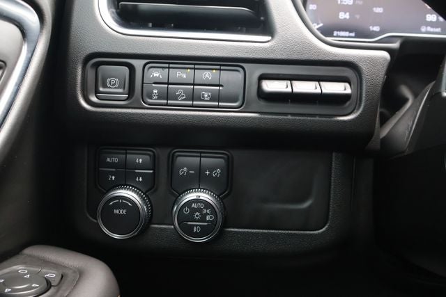 2024 GMC Yukon XL AT4