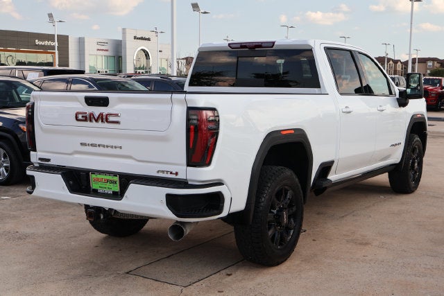 2025 GMC Sierra 2500HD AT4