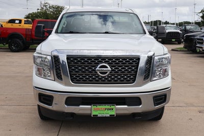 2018 Nissan TITAN XD SV